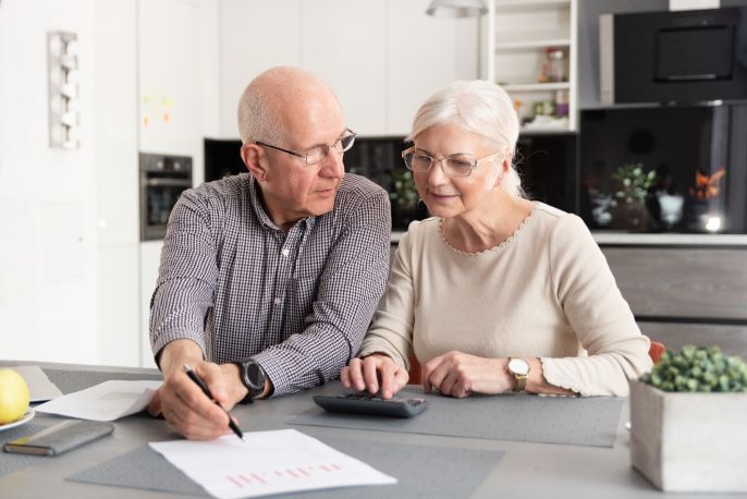 Couple talking about MetLife Total Control Account